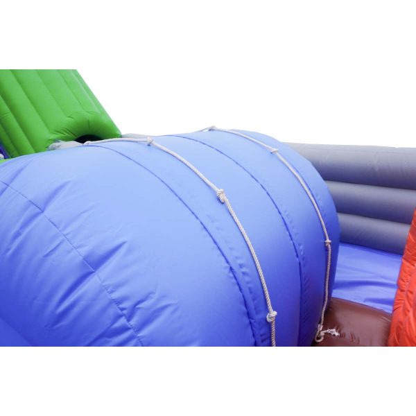 Le double toboggan gonflable obstacles est un choix parfait pour les fêtes, les événements estivaux mais aussi les parcs d'attractions.